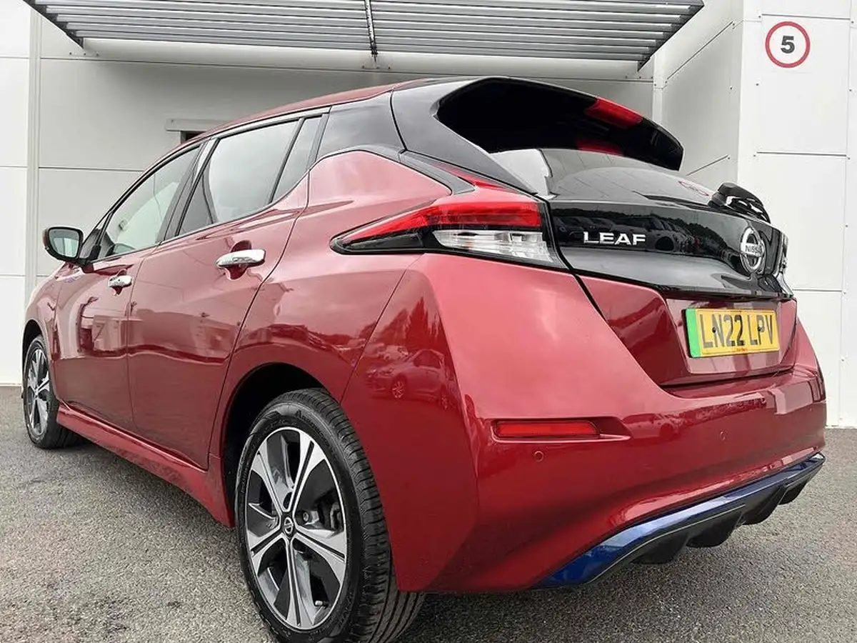 2022-nissan-leaf-e-e-tekna-big-10
