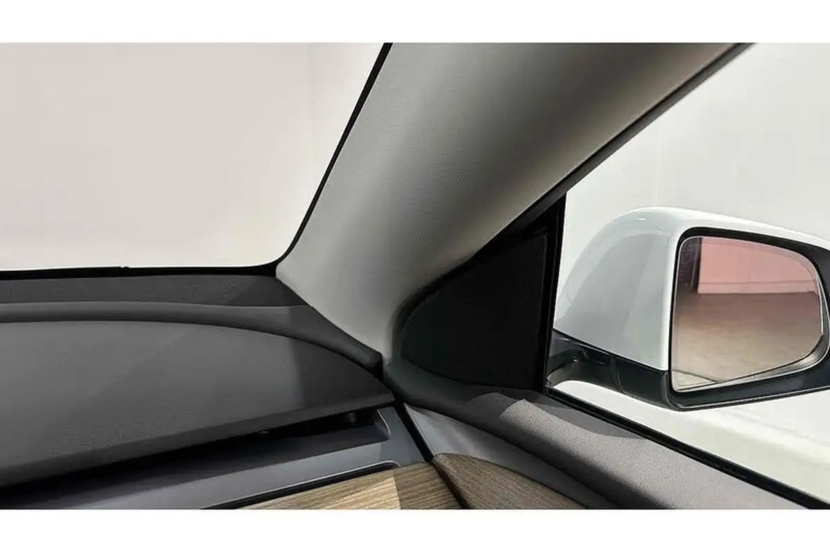 2023-tesla-model-y-e-rwd-big-38
