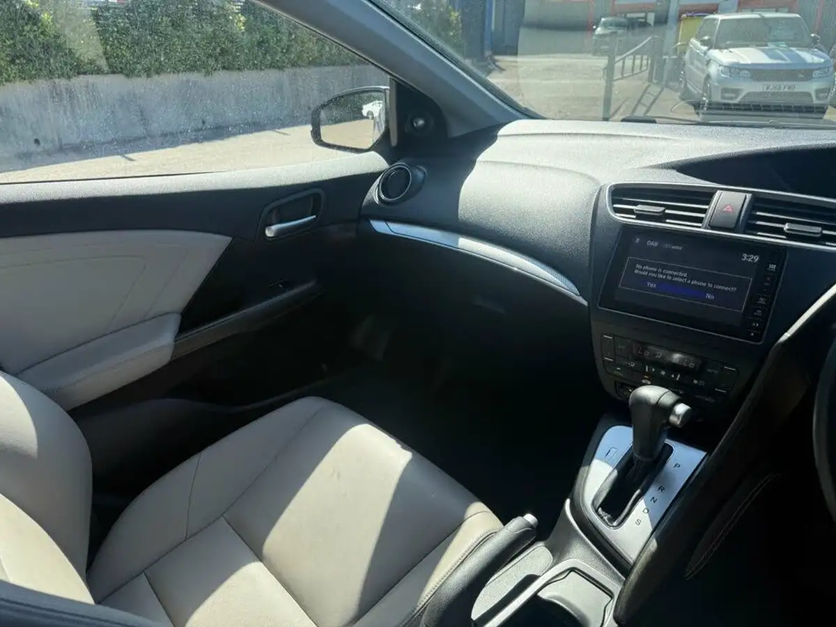 2016-honda-civic-18-i-vtec-sr-dasp-hatchback-auto-big-32