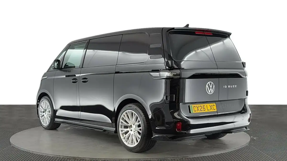 2025-volkswagen-id-buzz-cargo-e-commerce-286ps-79kwh-big-5