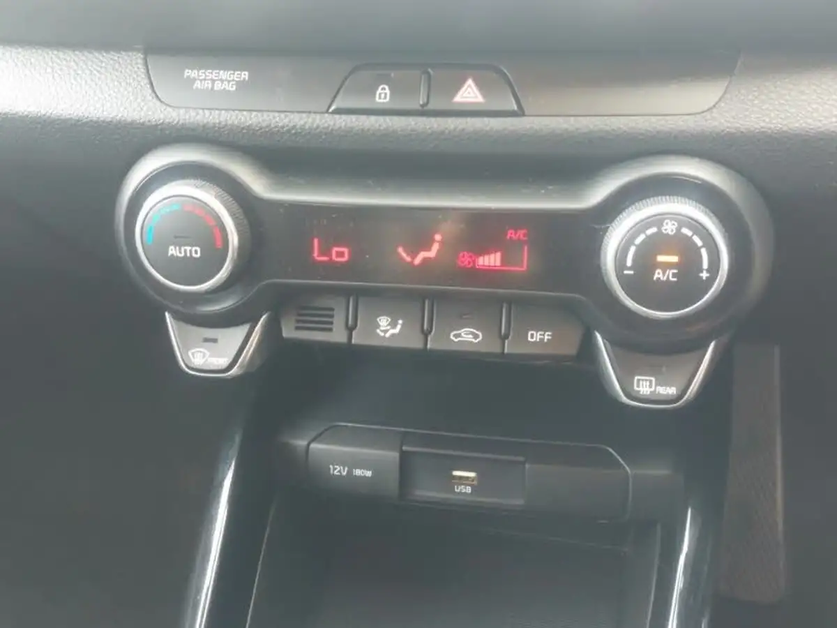 2021-kia-stonic-10-t-gdi-connect-big-10