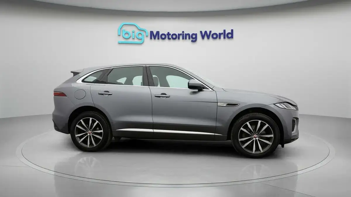 2022-jaguar-f-pace-20-p400e-r-dynamic-se-big-7