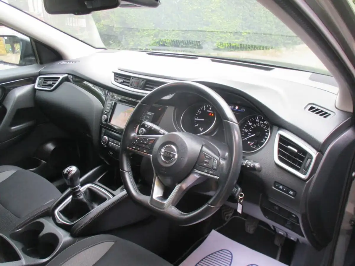 2020-nissan-qashqai-13-dig-t-acenta-premium-140ps-big-17