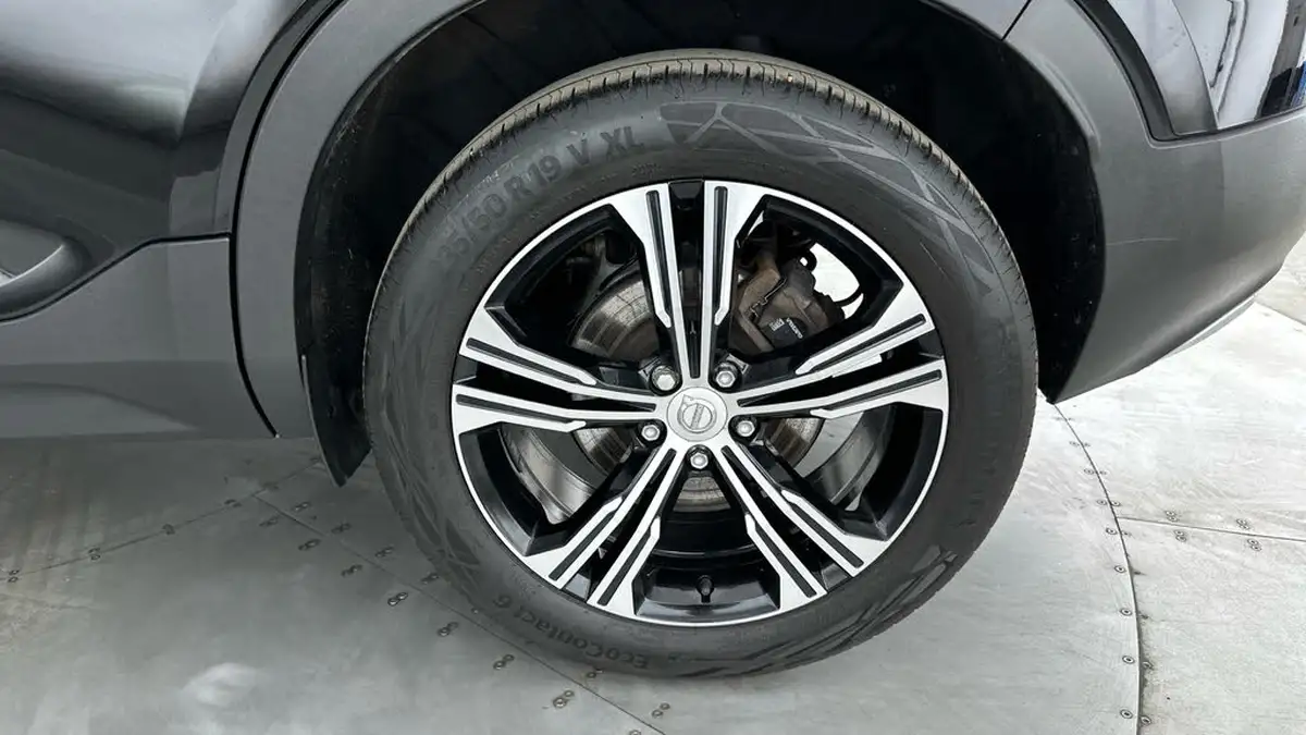 2021-volvo-xc40-15-t5-inscription-262bhp-big-24