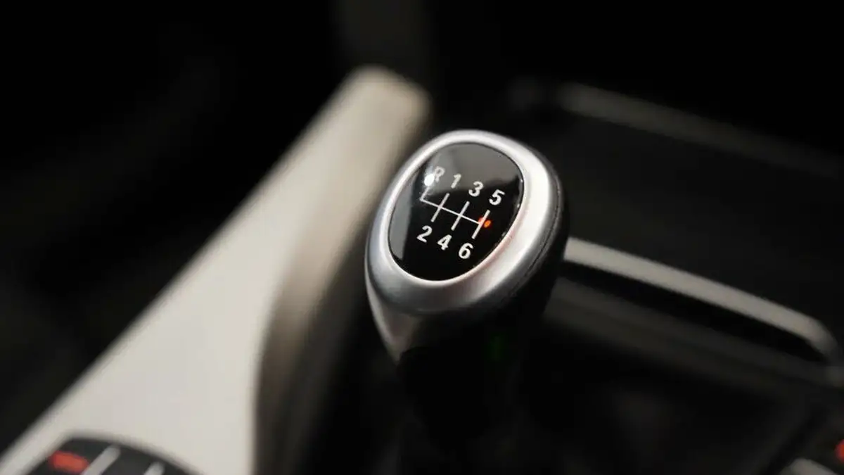 2019-bmw-3-series-20td-318d-se-150bhp-ss-touring-5d-big-14