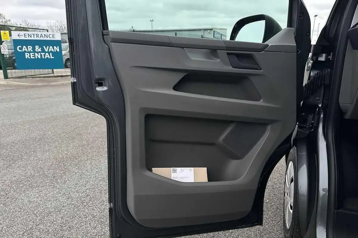 2024-volkswagen-transporter-big-31
