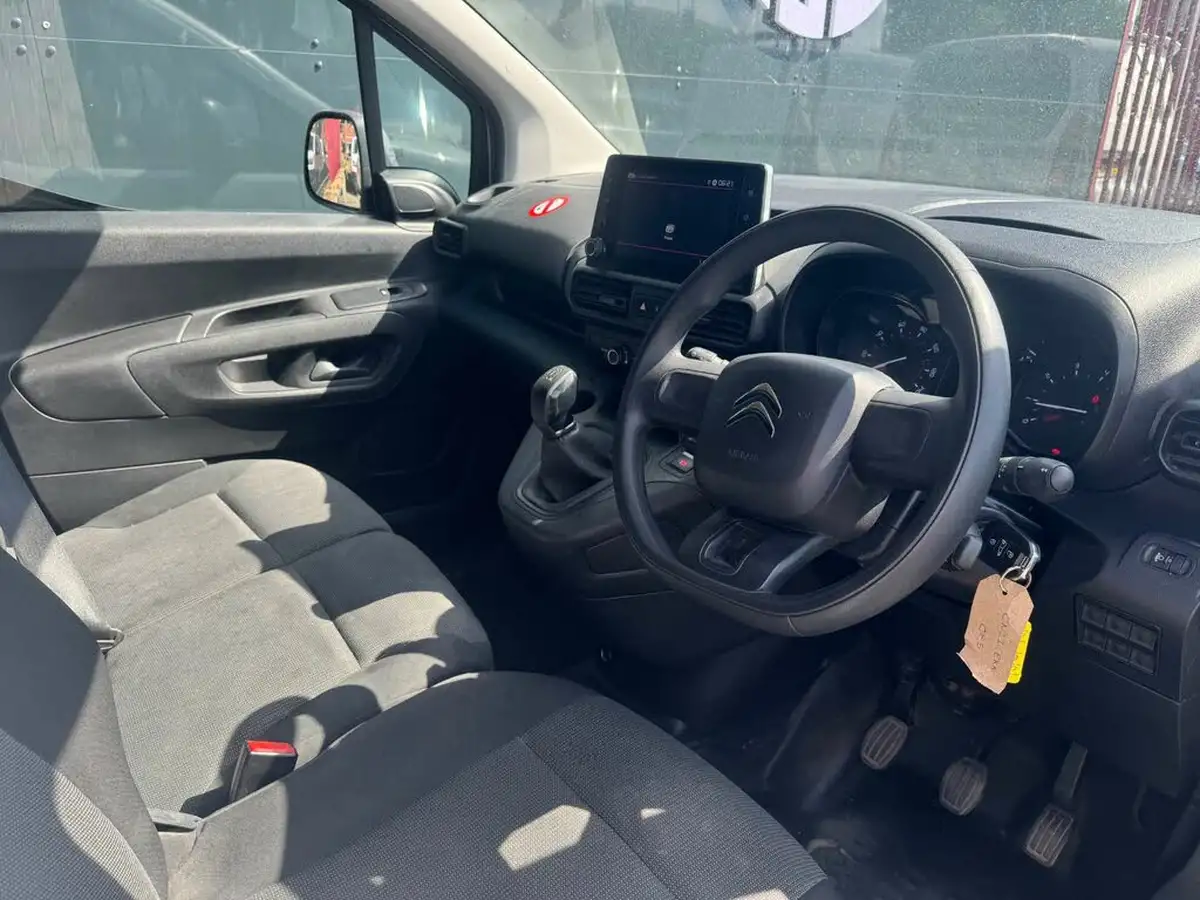 2021-citroen-berlingo-15bluehdi-650-enterprise-ss-big-24