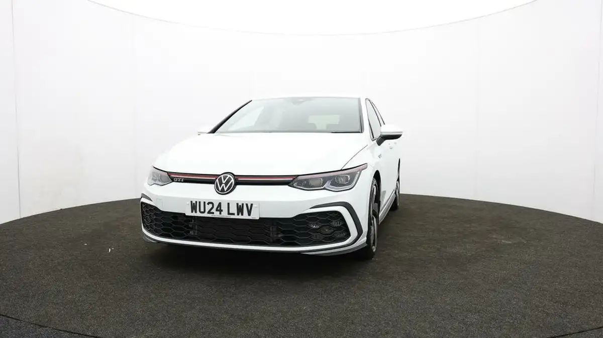 2024-volkswagen-golf-20-tsi-gti-245ps-big-50