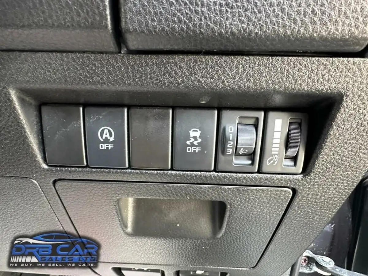 2022-isuzu-d-max-19td-dl40-pickup-auto-big-26