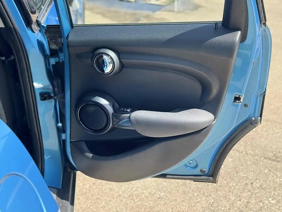 2015-mini-cooper-15-cooper-5d-auto-big-34