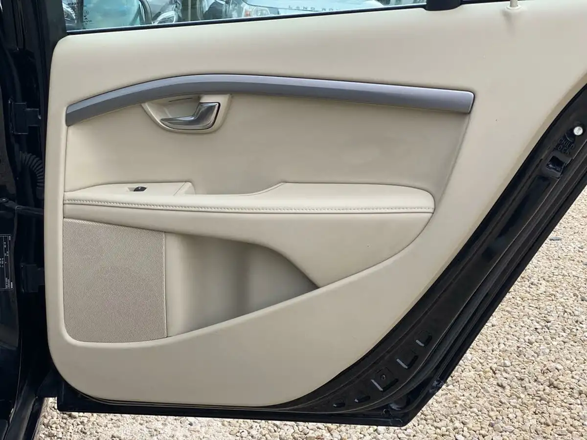 2013-volvo-s80-16td-d2-se-lux-big-36