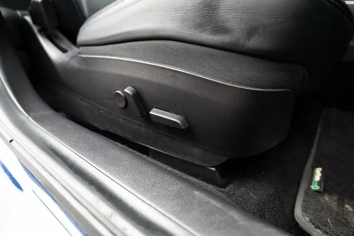 2020-tesla-model-3-e-standard-plus-big-19