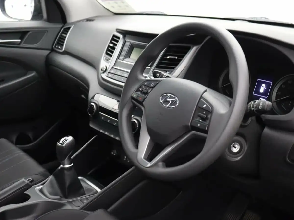 2017-hyundai-tucson-17crdi-blue-drive-s-big-18
