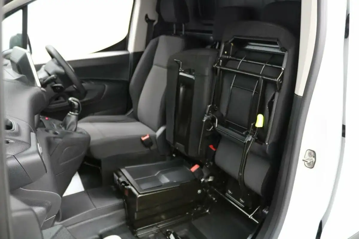 2020-peugeot-partner-15-bluehdi-1000-professional-100ps-eu6dt-panel-big-20