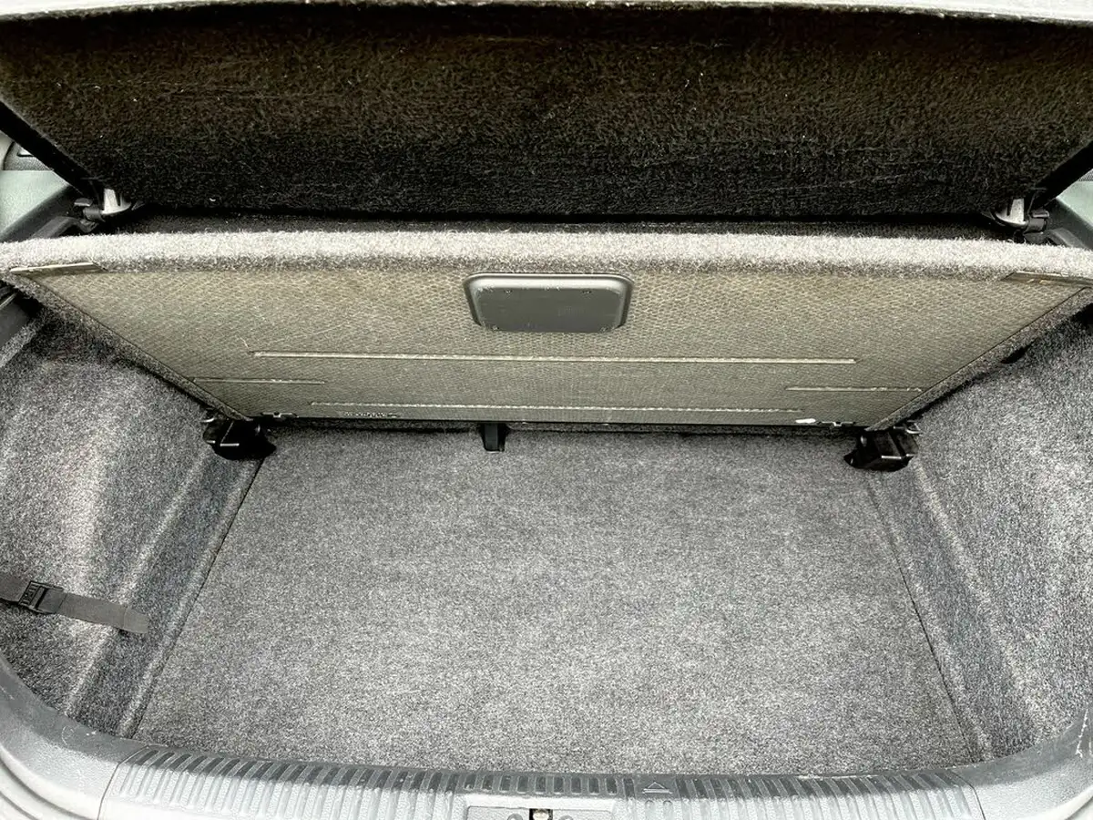 2010-volkswagen-polo-14-se-86ps-5d-dsg-big-31