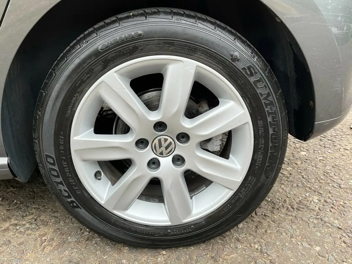 2010-volkswagen-polo-14-se-86ps-5d-dsg-big-27
