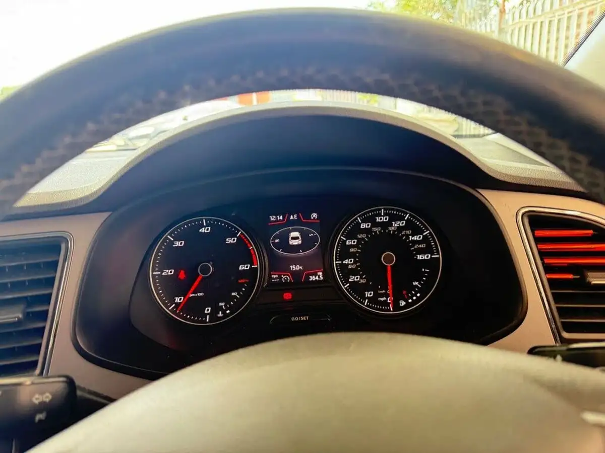 2019-seat-leon-16tdi-se-dynamic-hatchback-big-27