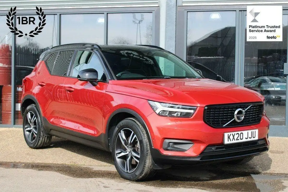 2020-volvo-xc40-20-t5-r-design-big-0