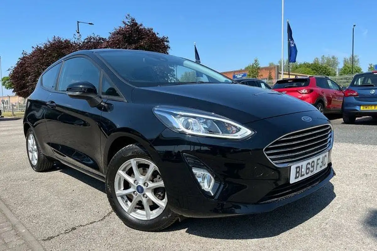 2019-ford-fiesta-10t-zetec-ss-3d-big-36