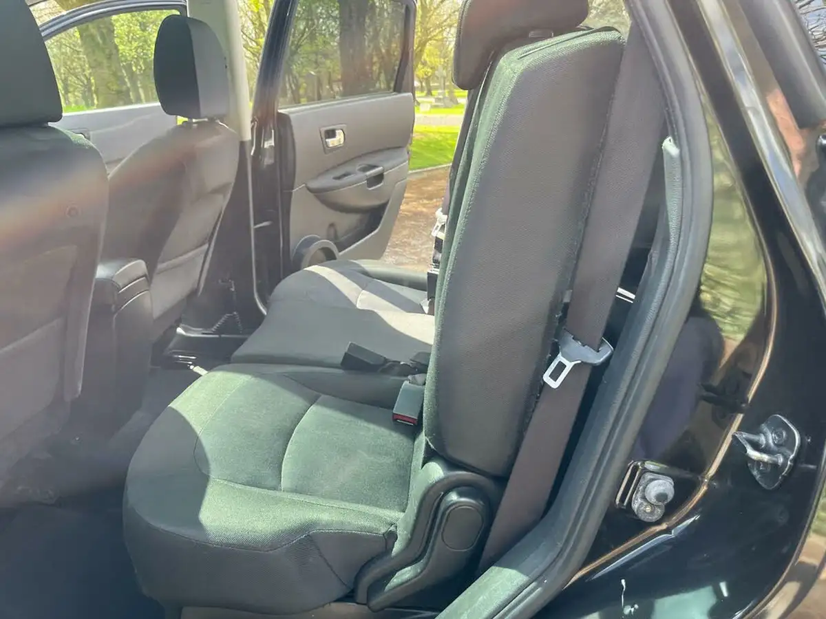 2011-nissan-qashqai2-15td-n-tec-big-14