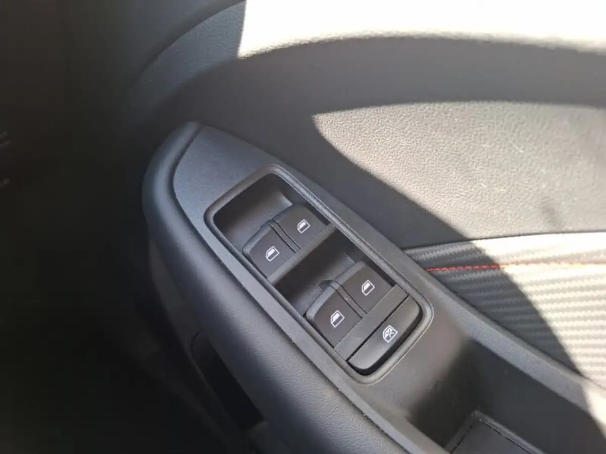 2022-mg-zs-suv-15-vti-tech-exclusive-big-16