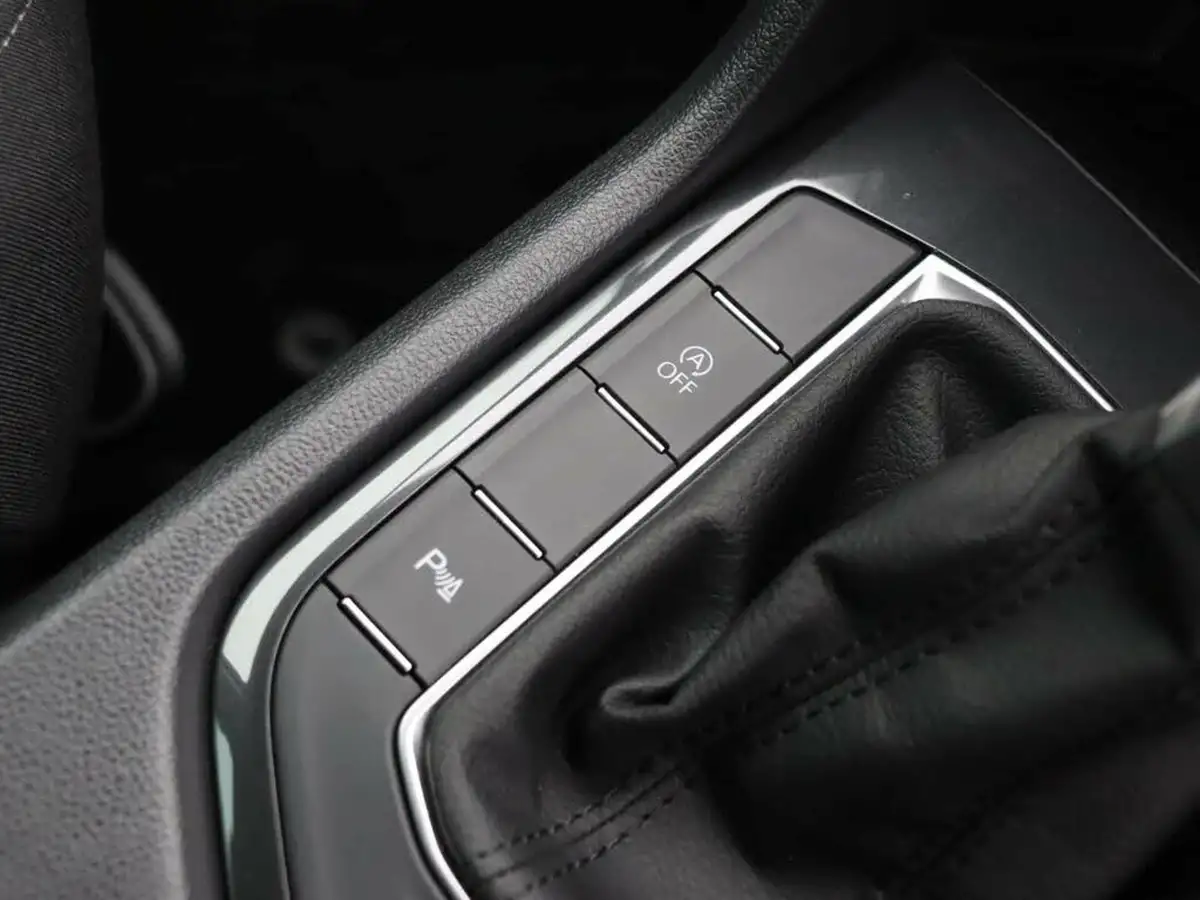 2022-volkswagen-tiguan-15-tsi-life-150ps-dsg-big-36