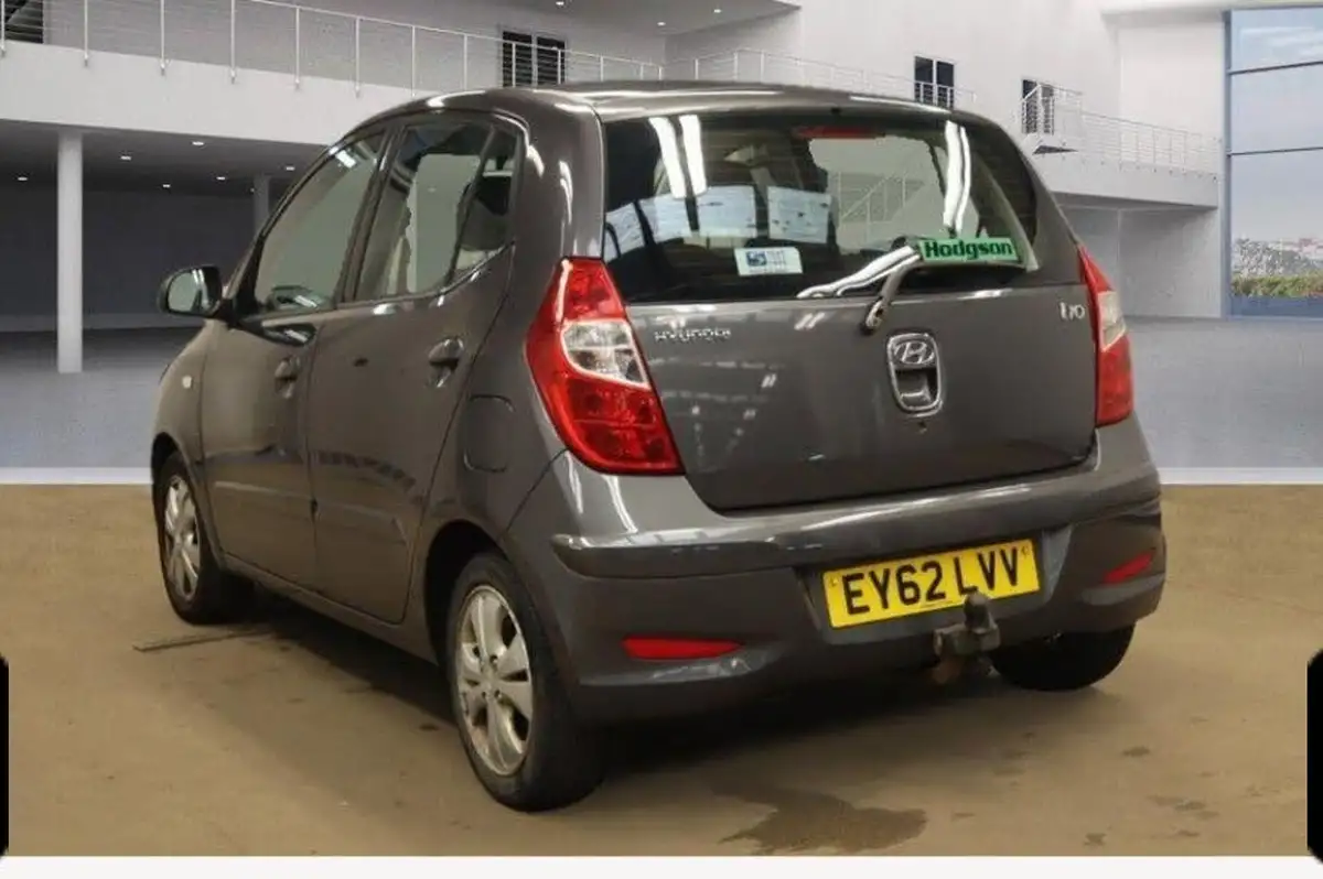 2012-hyundai-i10-12-active-big-2