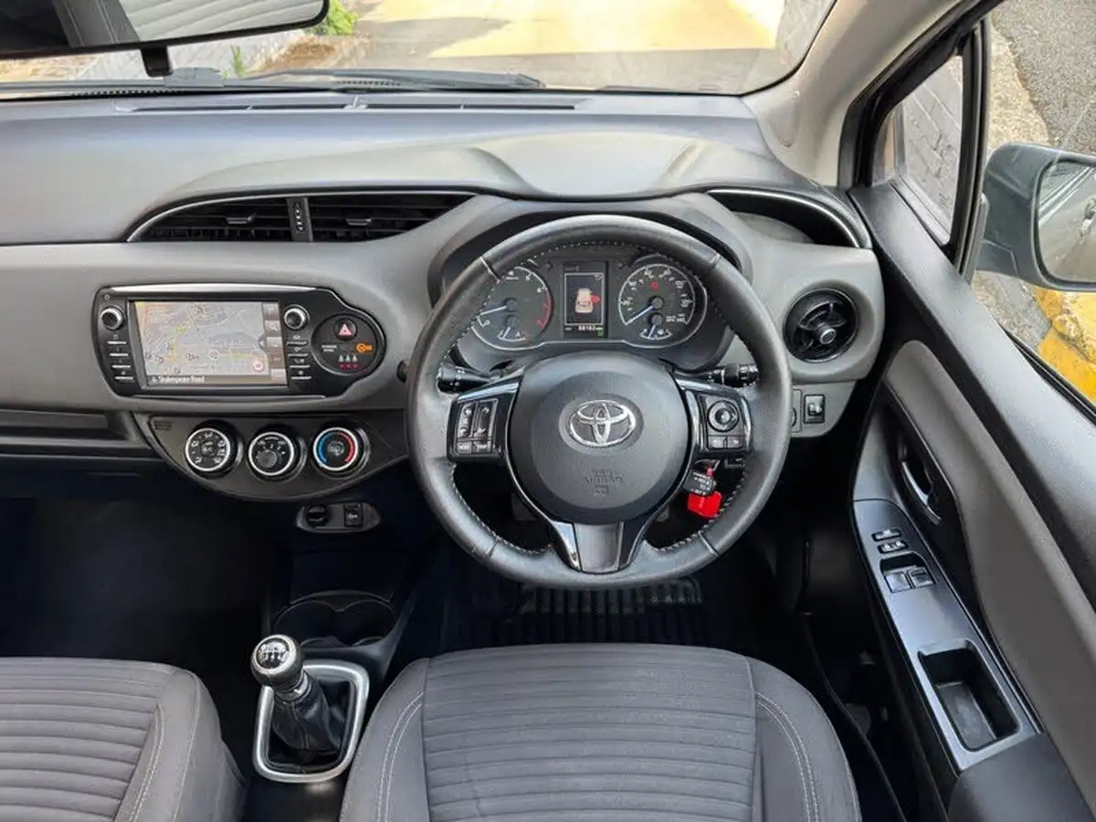 2019-toyota-yaris-15-vvt-i-icon-tech-111bhp-1496cc-big-9