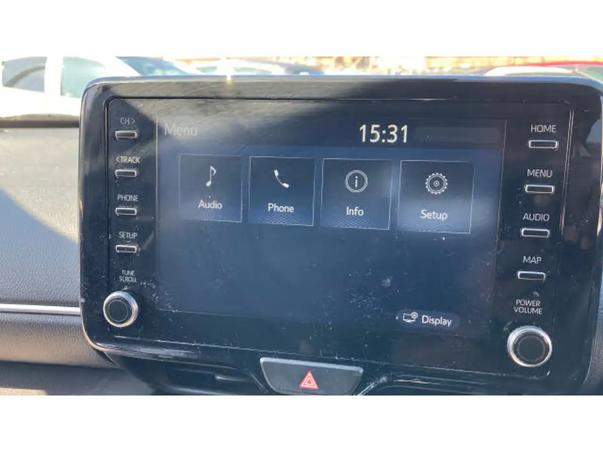 2022-toyota-yaris-15-vvt-i-design-panoramic-roof-big-27