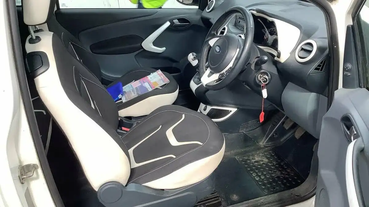 2016-ford-ka-12-zetec-white-edition-big-8