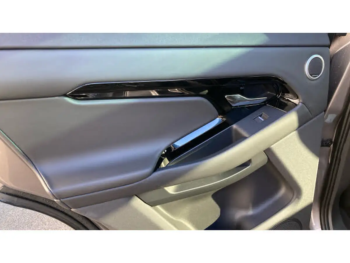 2024-land-rover-range-rover-evoque-20-d200-dynamic-hse-big-39