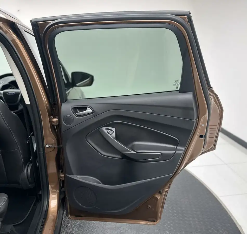 2014-ford-kuga-20tdci-titanium-163ps-awd-powershift-big-28