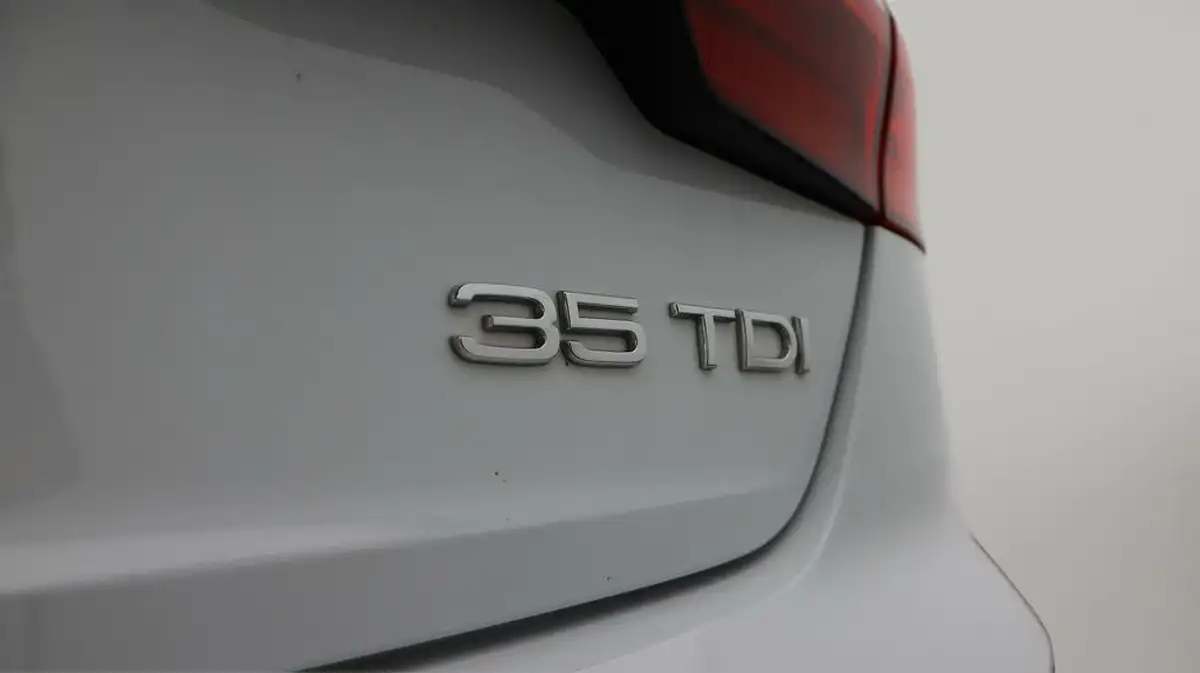 2021-audi-a4-20-35-tdi-sport-edition-big-22