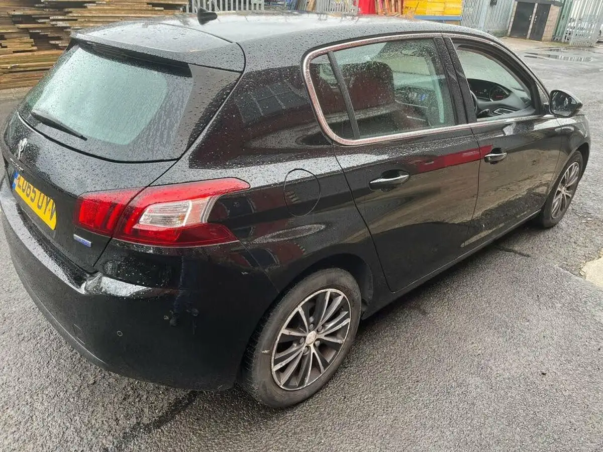 2015-peugeot-308-16-bluehdi-allure-16-bluehdi-big-1