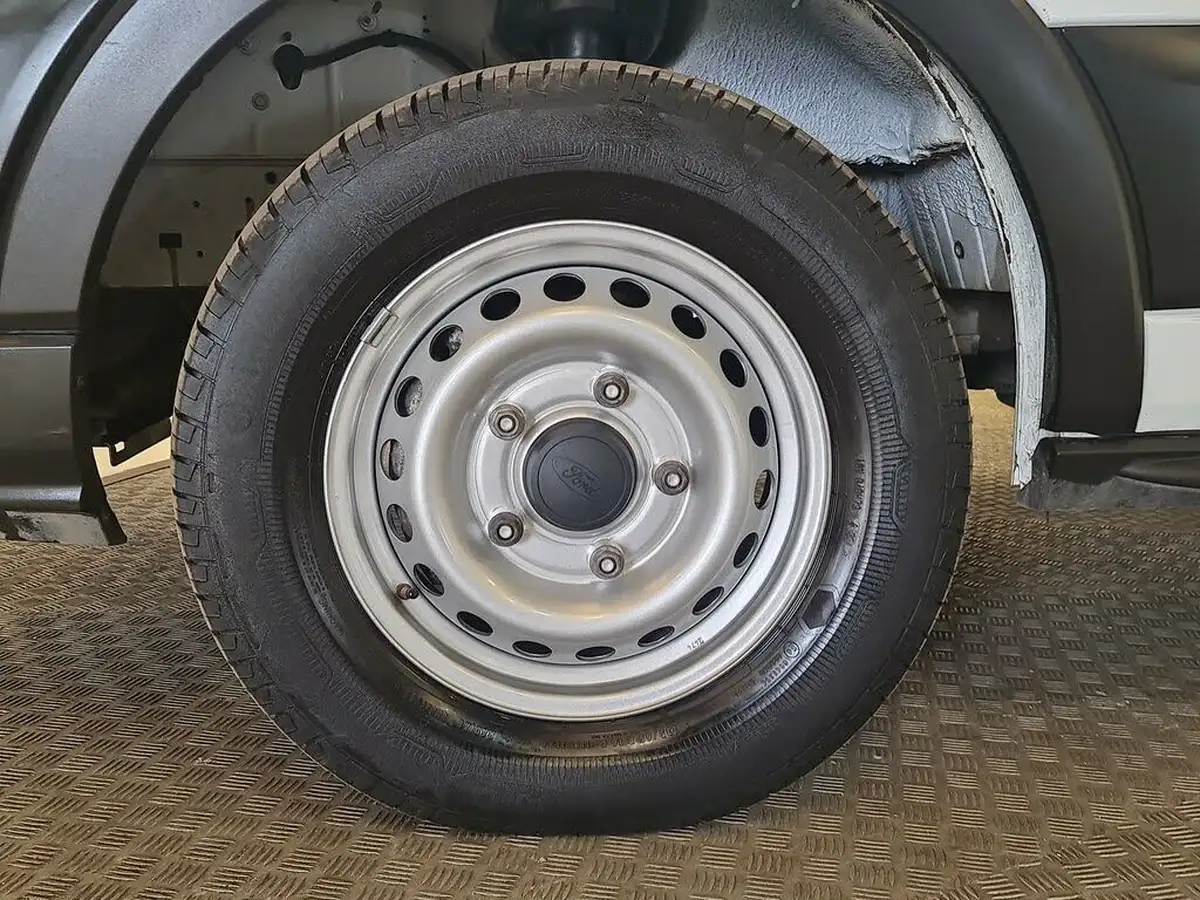 2024-ford-transit-big-5