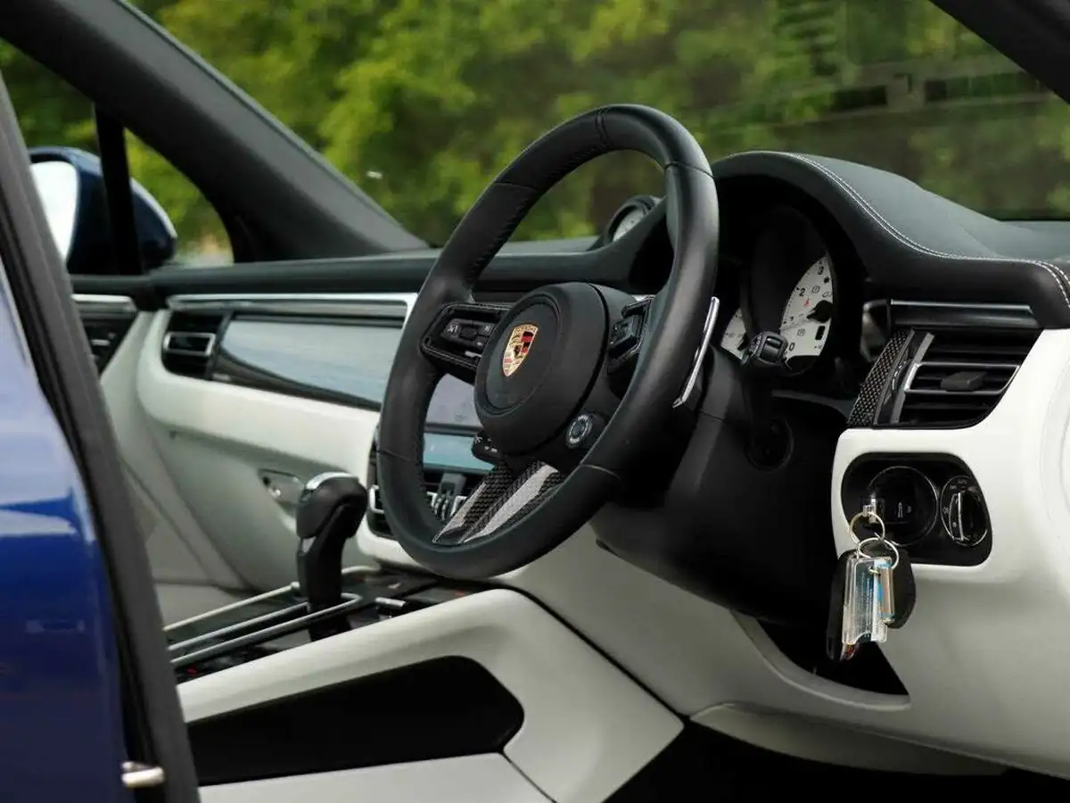 2024-porsche-macan-29-v6-gts-big-11