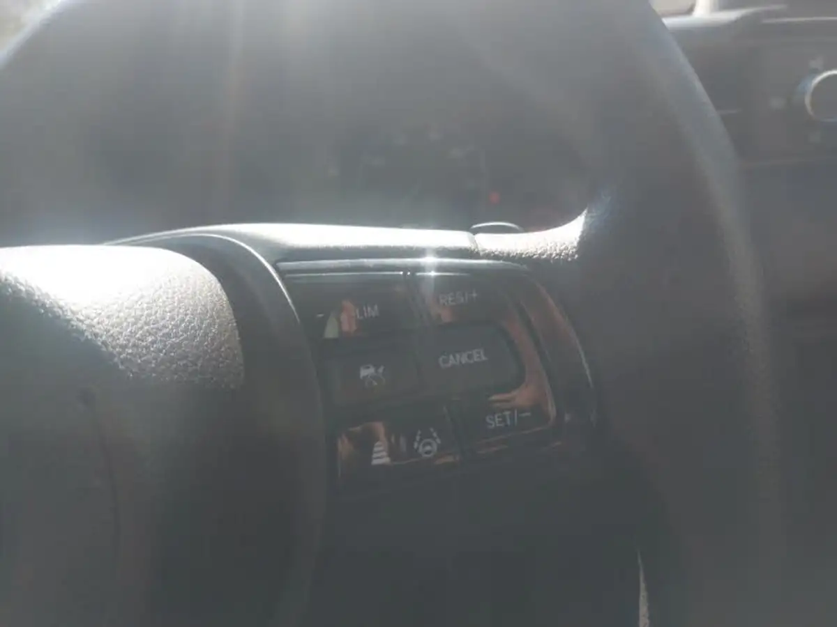 2024-honda-hr-v-15-i-mmd-elegance-big-17