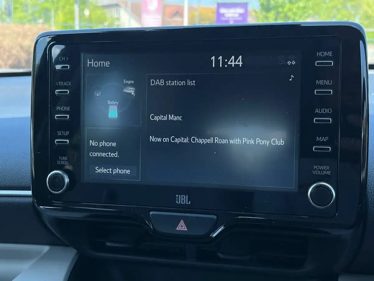2021-toyota-yaris-15-vvt-i-excel-big-24