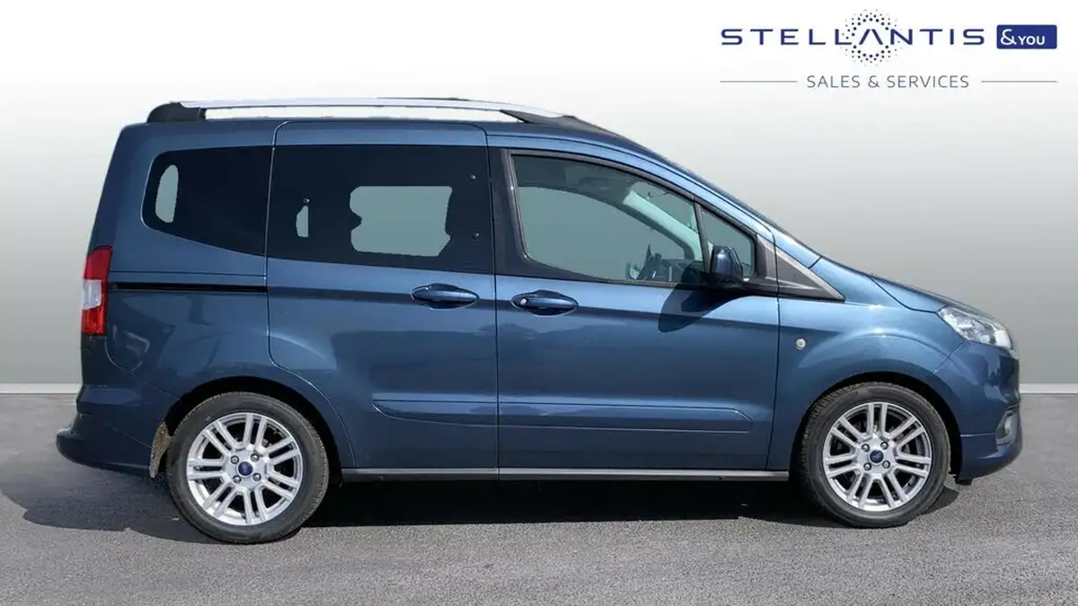 2020-ford-tourneo-courier-15tdci-titanium-big-1