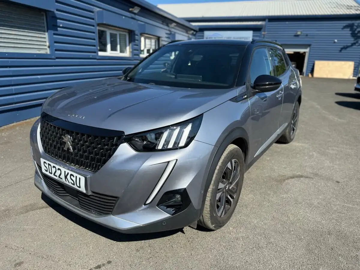 2022-peugeot-2008-suv-12-puretech-gt-big-6
