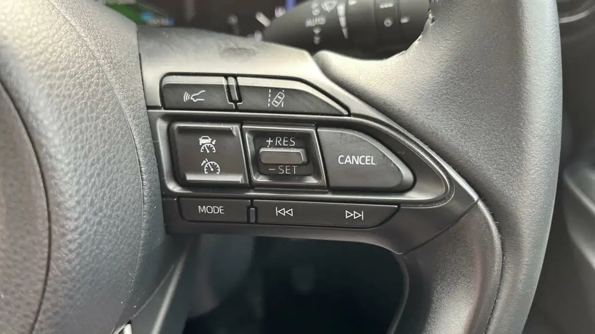 2022-toyota-yaris-cross-15-vvt-i-design-big-43