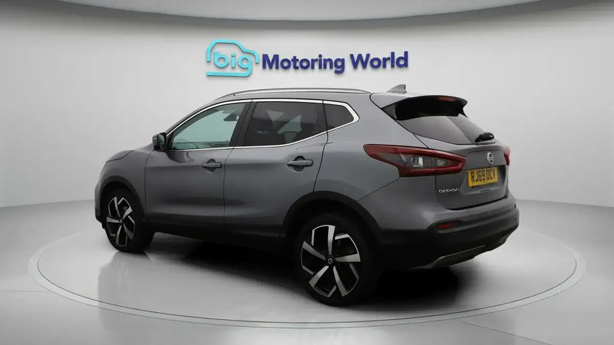 2019-nissan-qashqai-13-dig-t-tekna-160ps-dct-big-5