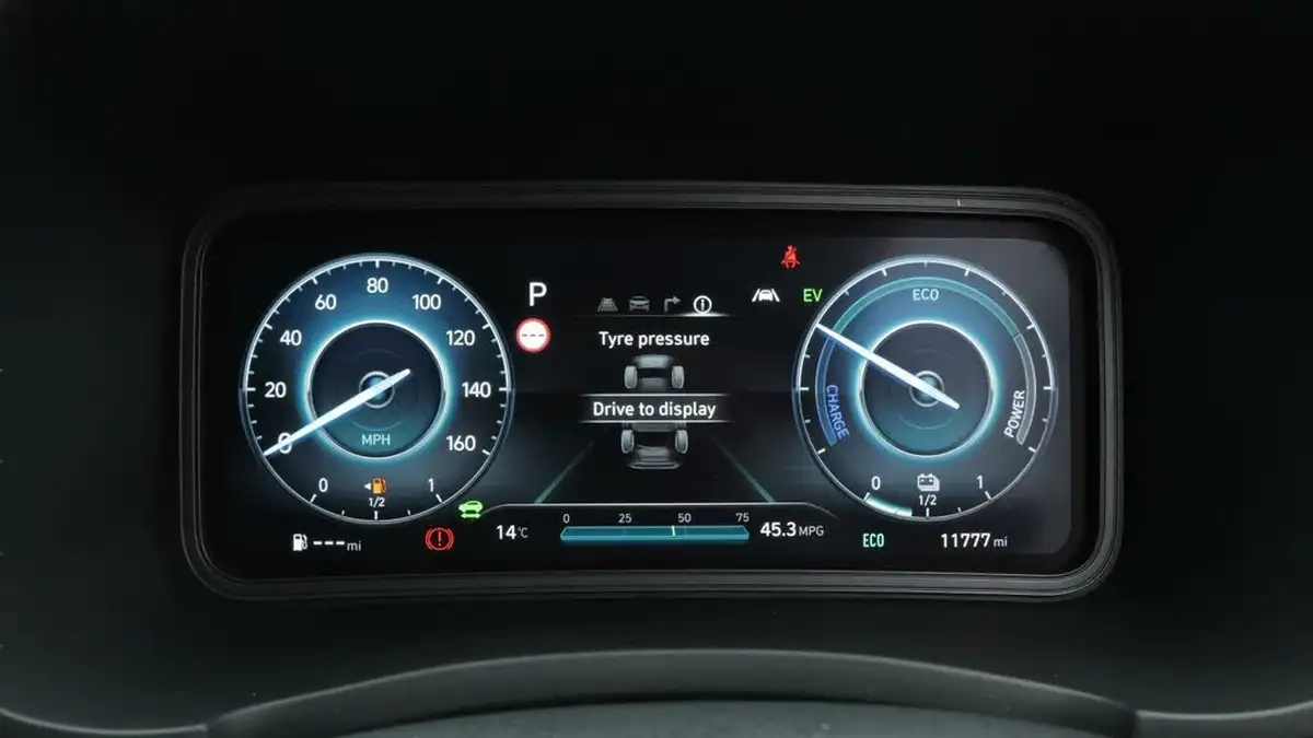 2022-hyundai-kona-16-gdi-premium-big-10