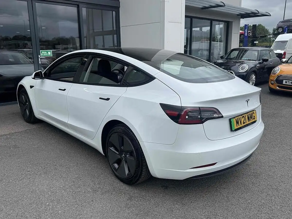 2021-tesla-model-3-e-standard-plus-big-16