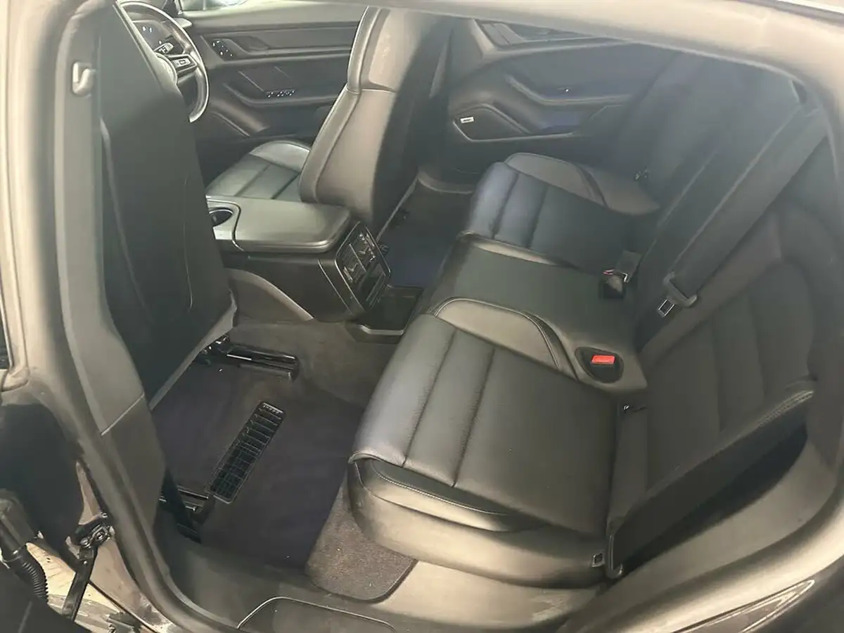 2021-porsche-taycan-e-base-476ps-performance-battery-plus-big-12
