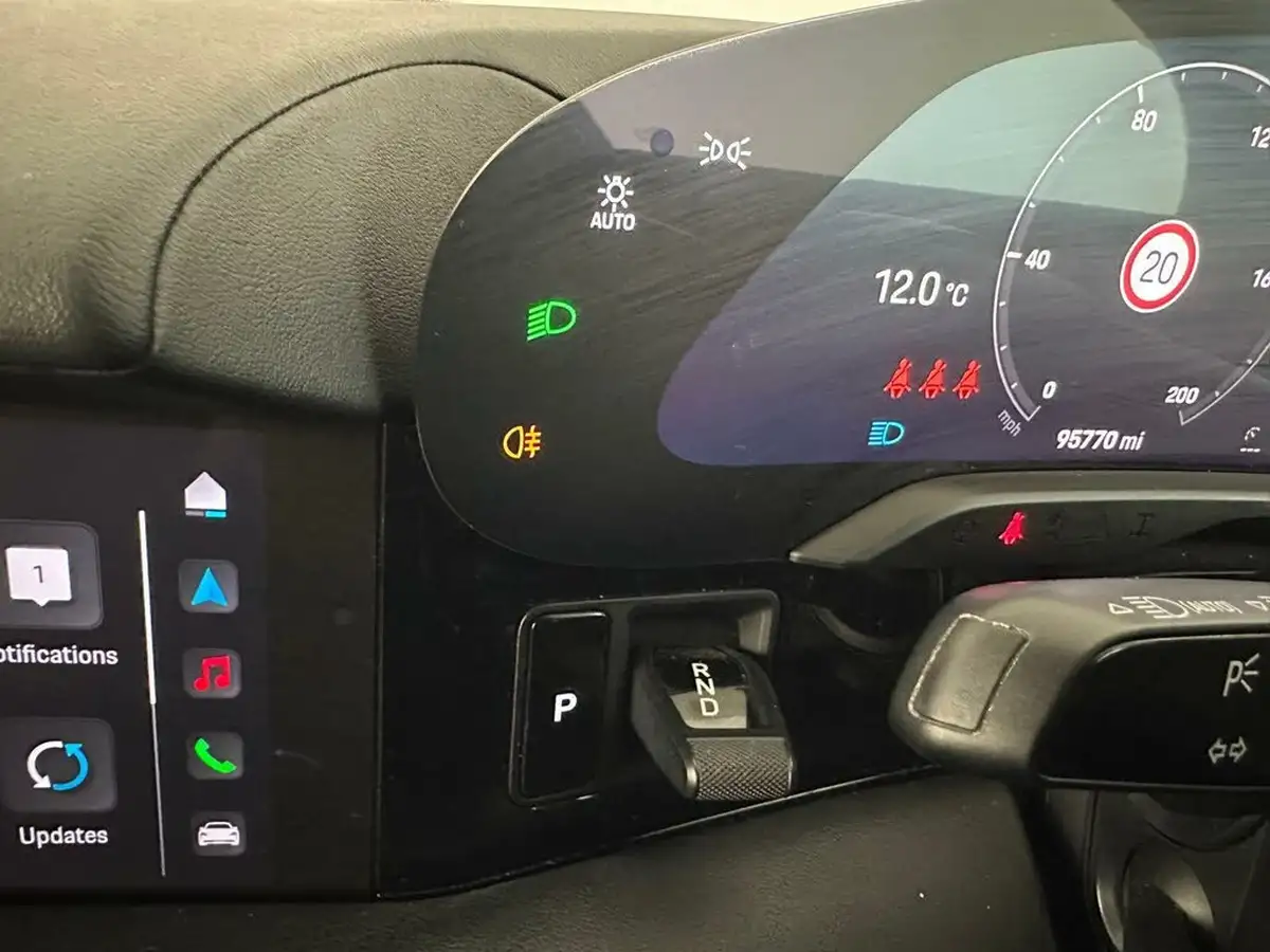 2021-porsche-taycan-e-base-476ps-performance-battery-plus-big-60