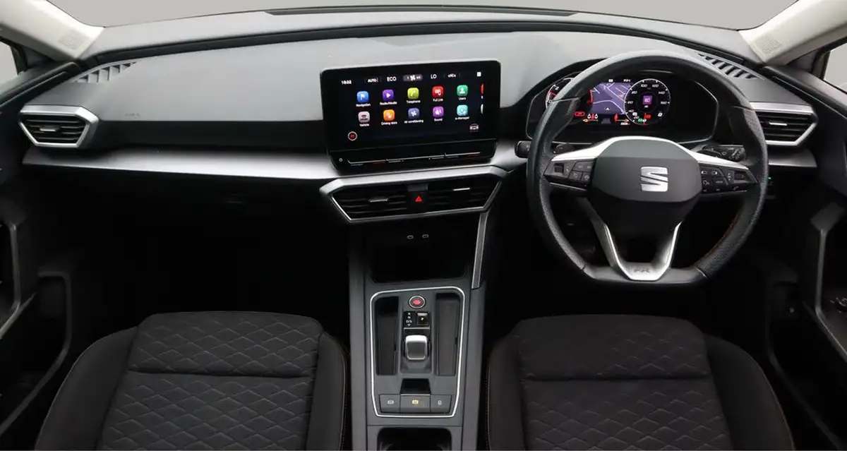2021-seat-leon-14-e-hybrid-fr-hatchback-big-13