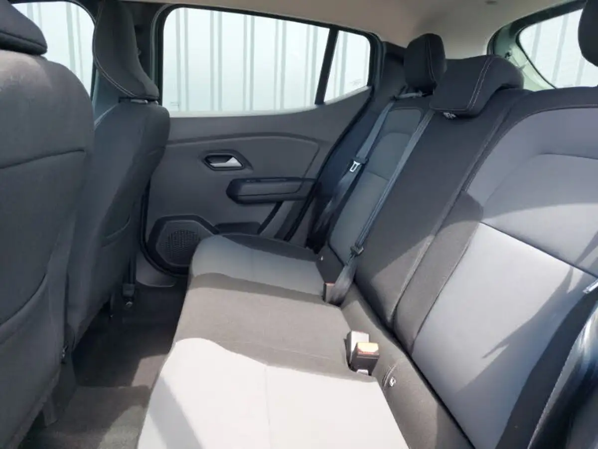 2024-dacia-sandero-stepway-10-tce-extreme-90bhp-big-5