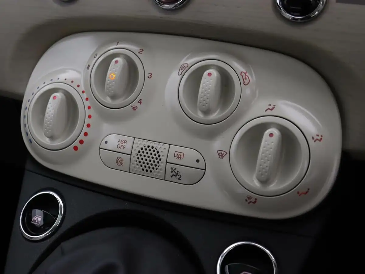 2021-fiat-500-10-dolcevita-big-26