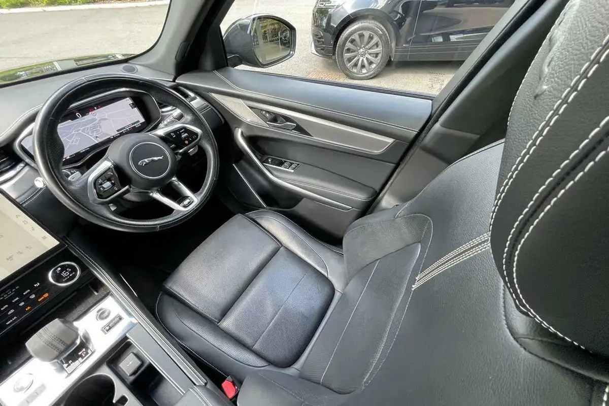 2021-jaguar-f-pace-20-d200-r-dynamic-s-mhev-big-13